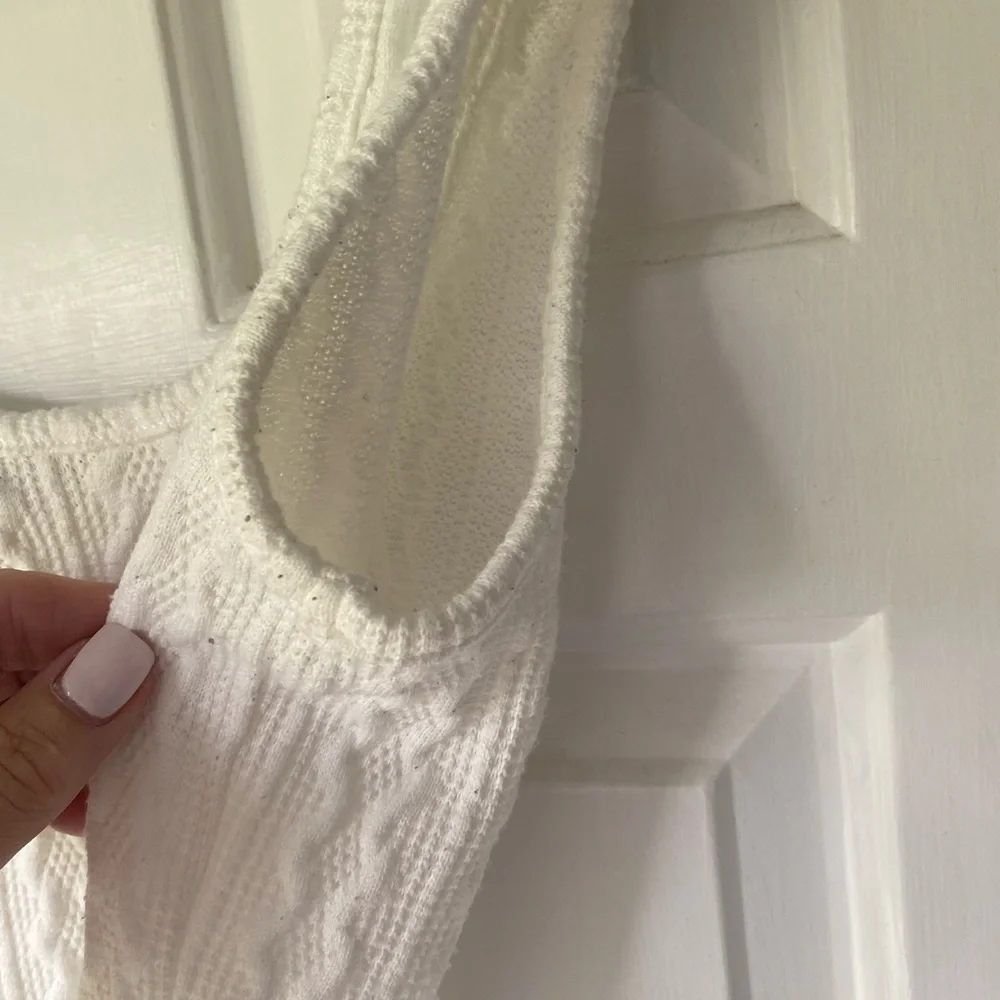 Forever 21 White Textured Cropped Tank Top Size L - Picture 3 of 7